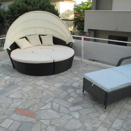 Apartment Haus Andre Omis