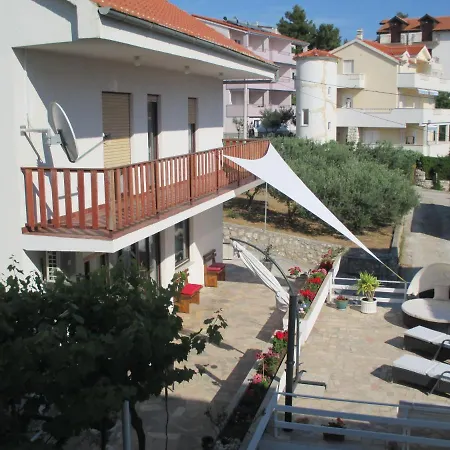 Haus Andre Omis